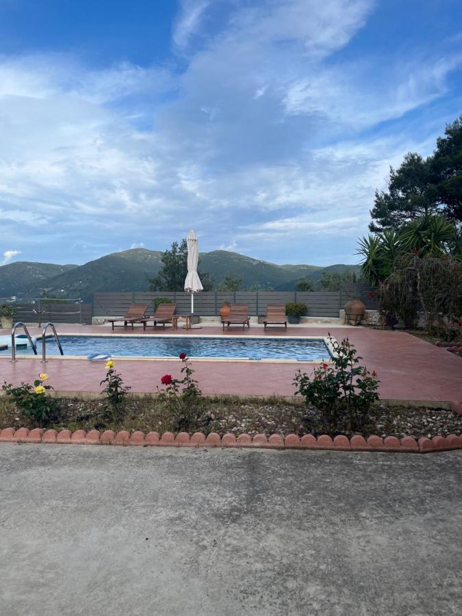 Villa Ouranos In Pefkias สโกเปลอสทาวน์ ภายนอก รูปภาพ